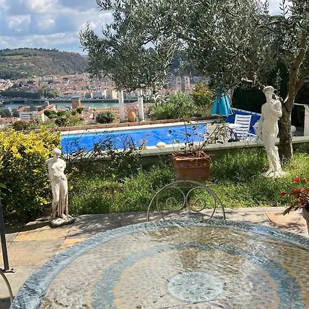 La Colombe